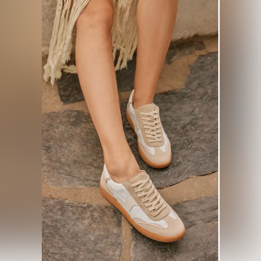 Dolce Vita sneakers